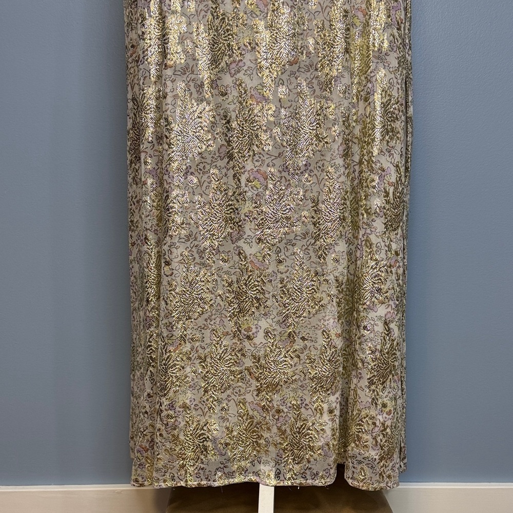 Lulu's Sleeveless Floral Maxi Dress in gold and Cream - Picture 4 of 13